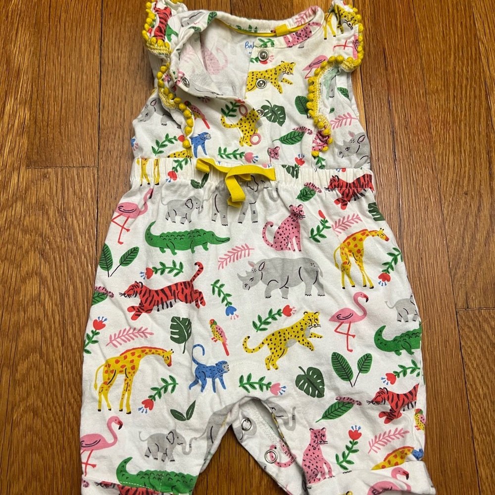 Baby Boden White One-Piece with Multicolor Animal Print - size 0-3 months